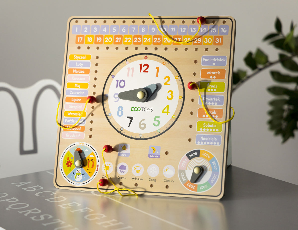 Koka manipulāciju dēlis ar kalendāru un pulksteni | EcoToys