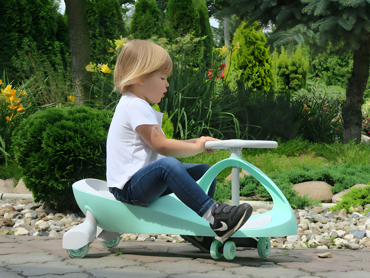 Bērnu pašbraucošā mašīna (wiggle car) ar LED riteņiem, zaļa | EcoToys