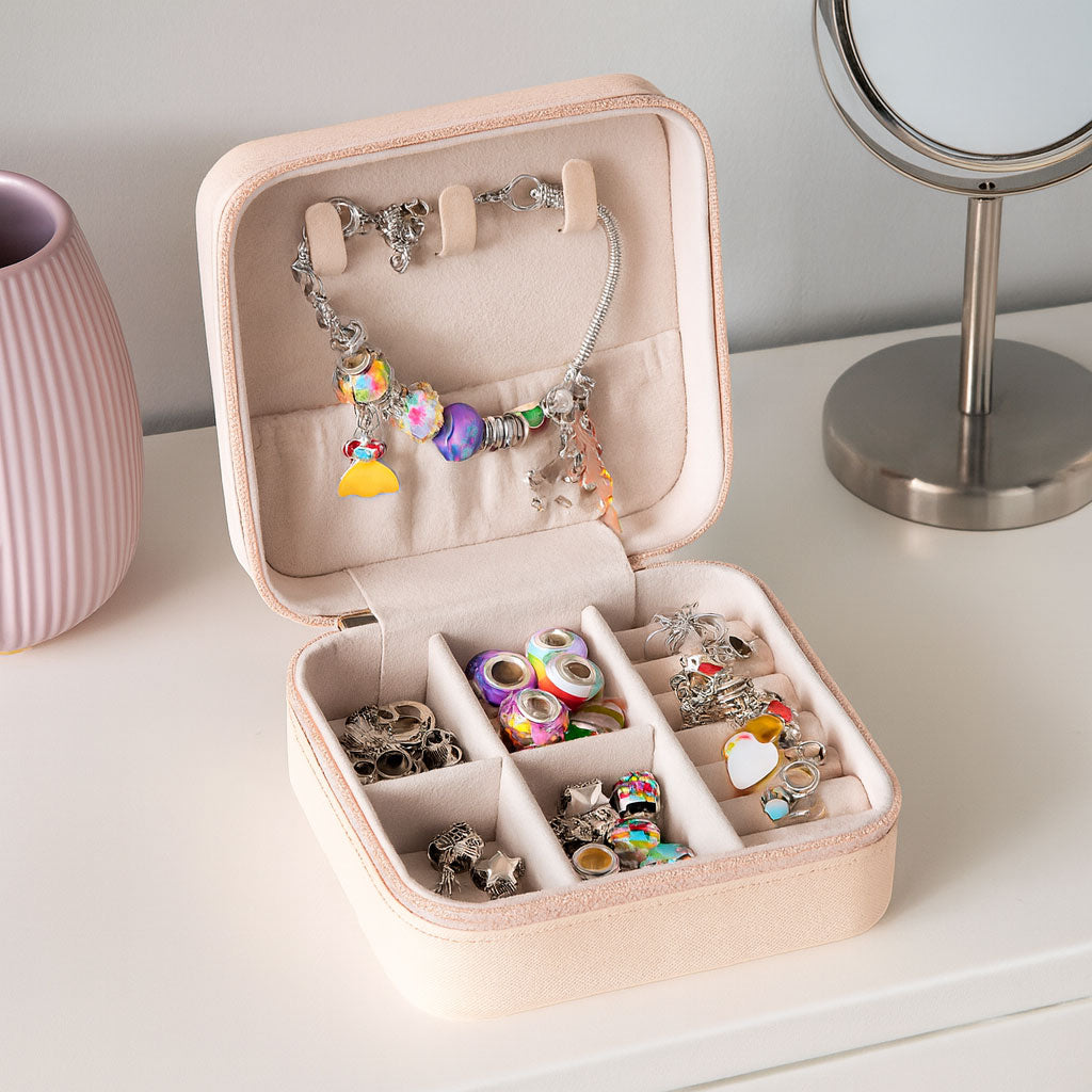 Rokassprādžu un kaklarotu veidošanas komplekts, 66 gab. + organizators un soma | EcoToys