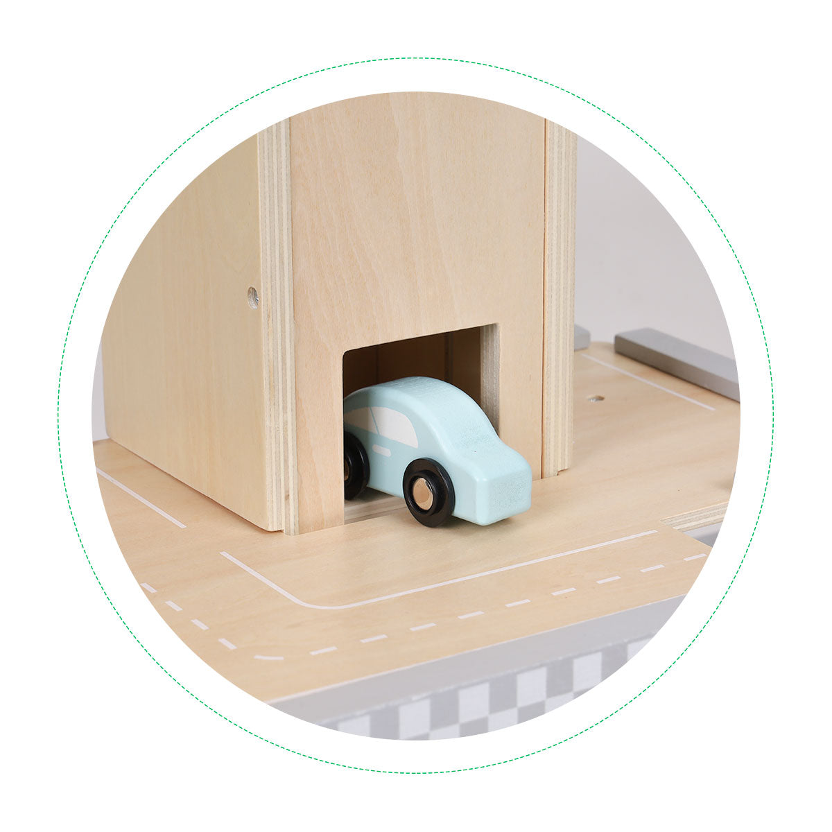 Liela koka garāža – autostāvvieta ar liftu un mašīnām | EcoToys