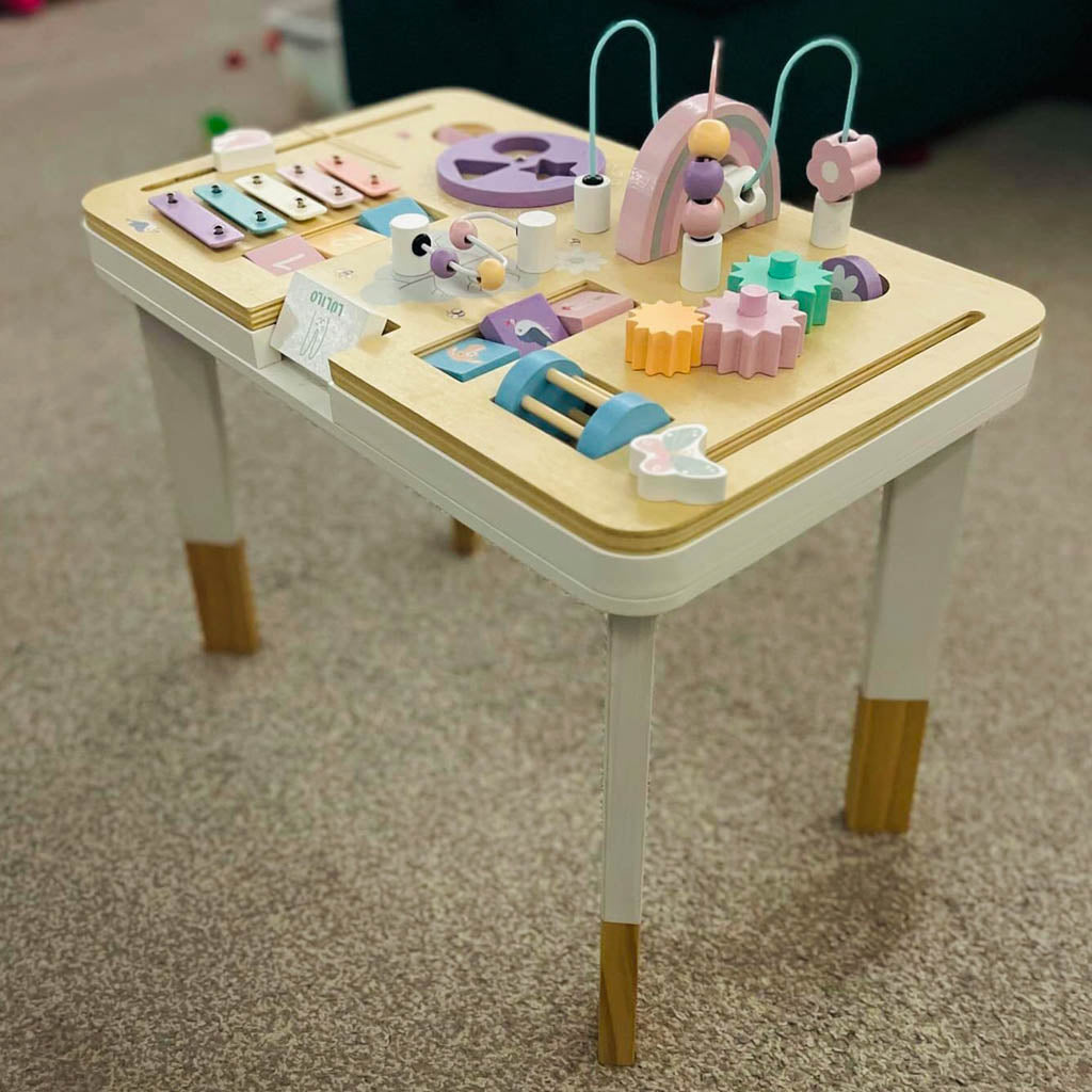 LUDO manipulāciju dēlis koka sensorais galds 2in1 rozā